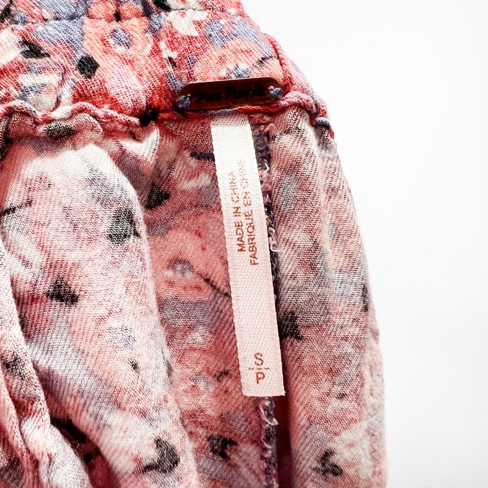 Free People Layla elasticized high waist floral shorts pink Size Small - Picture 3 of 9